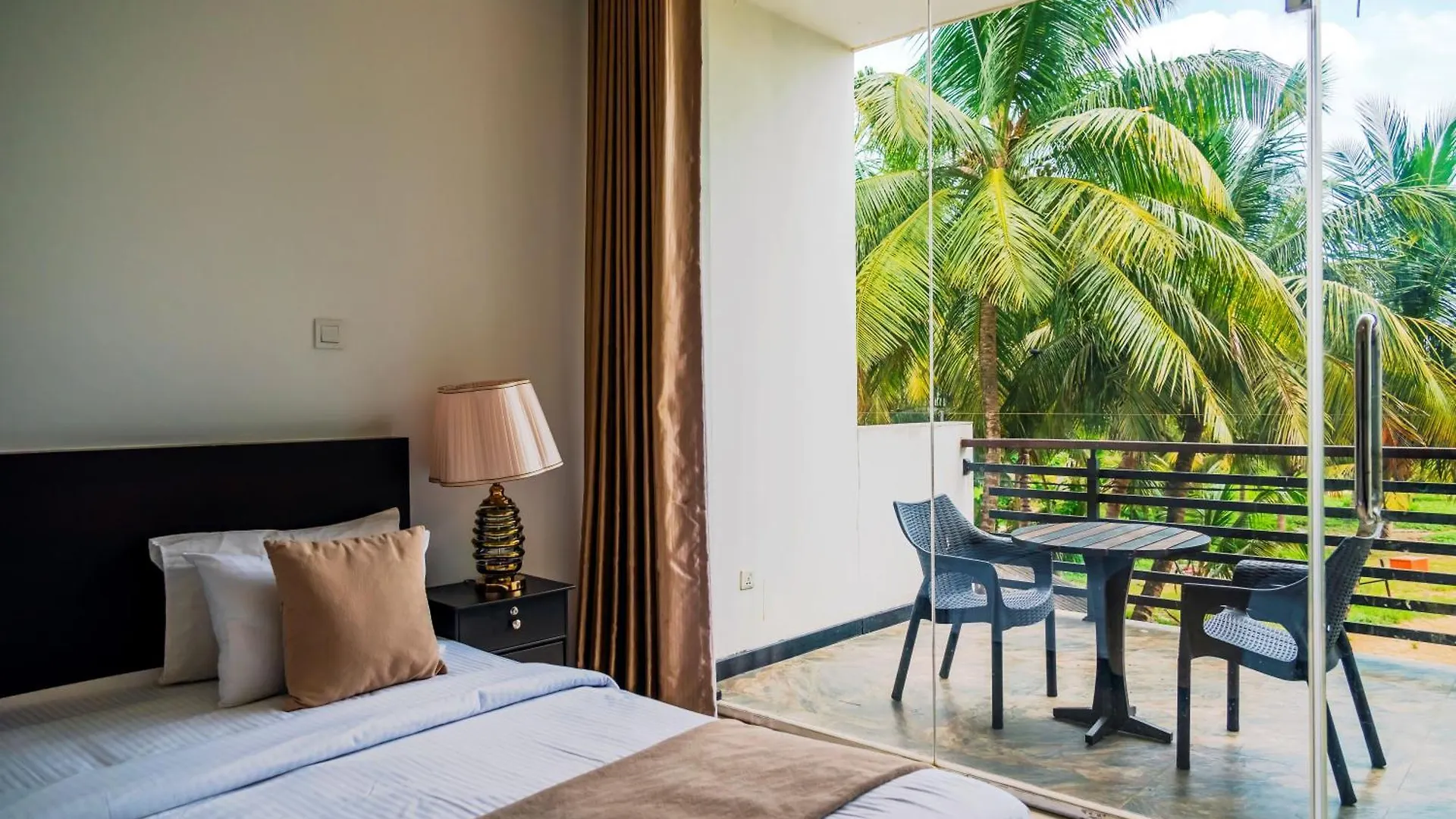 Beverly Beach Negombo