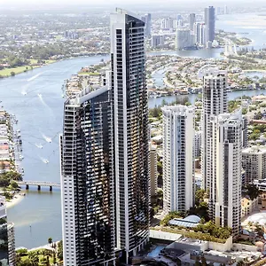 https://holiday-holiday-circle-on-cavill.queenslandhotels.net
