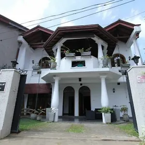 https://angel-villa.kandyhotelsnow.com